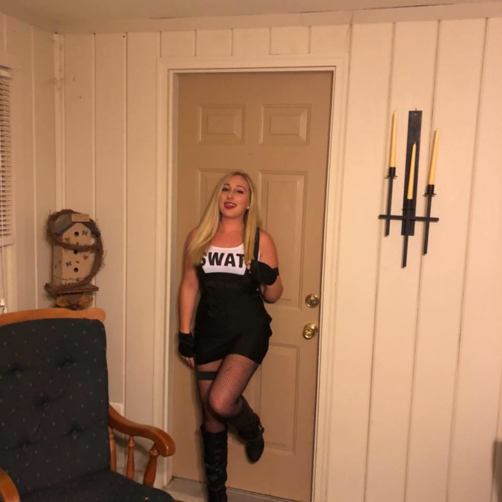 Meet your Posher, Rebecca